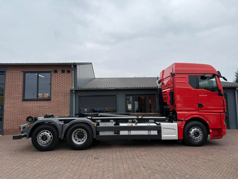 MAN TGX 26.470 Haakarm VDL 21.T XLX Bed Fridge Smart Select Only 133.000KM! - Containertransporter/ Wissellaadbak vrachtwagen: afbeelding 4 MAN TGX 26.470 Haakarm VDL 21.T XLX Bed Fridge Smart Select Only 133.000KM! - Containertransporter/ Wissellaadbak vrachtwagen: afbeelding 4