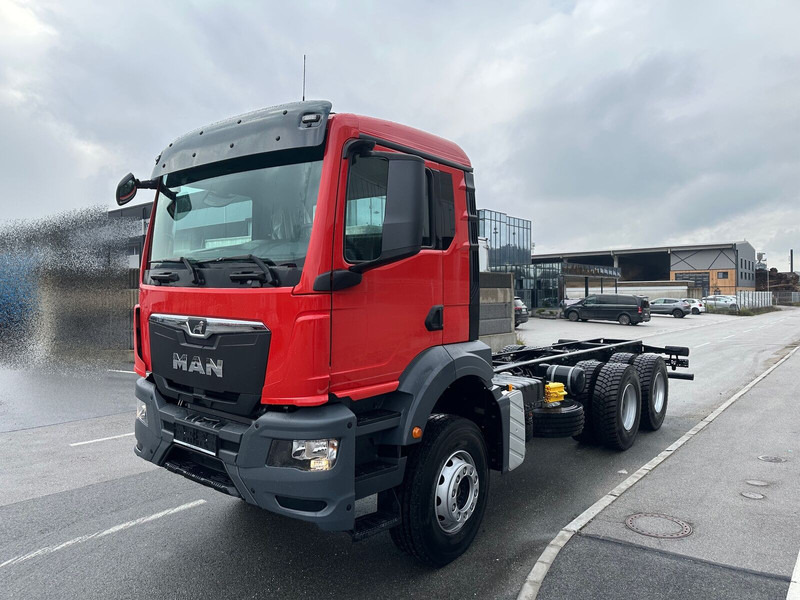 MAN TGS 33.400 6X4 BB CH - Chassis vrachtwagen: afbeelding 2 MAN TGS 33.400 6X4 BB CH - Chassis vrachtwagen: afbeelding 2