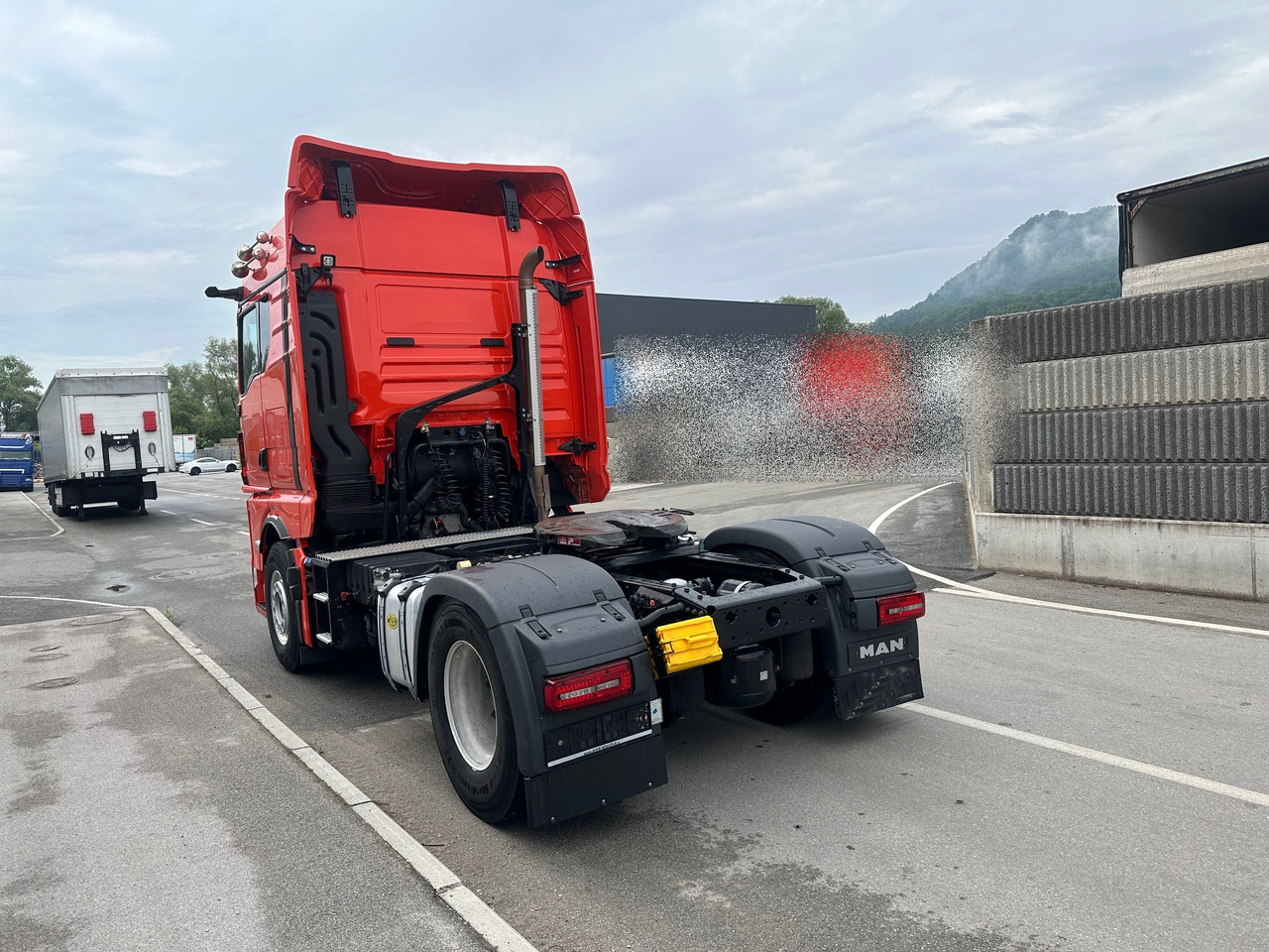 MAN TGX 18.520 4X2 LL Intarder Hydravlika ALU led TV - Trekker: afbeelding 4 MAN TGX 18.520 4X2 LL Intarder Hydravlika ALU led TV - Trekker: afbeelding 4