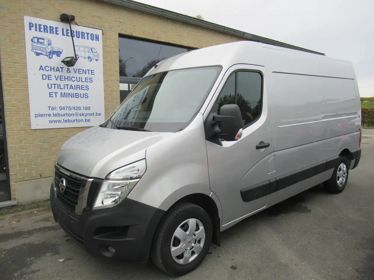 Nissan Interstar L2H2 clim navi 16500€+tva/btw - Gesloten bestelwagen: afbeelding 1 Nissan Interstar L2H2 clim navi 16500€+tva/btw - Gesloten bestelwagen: afbeelding 1