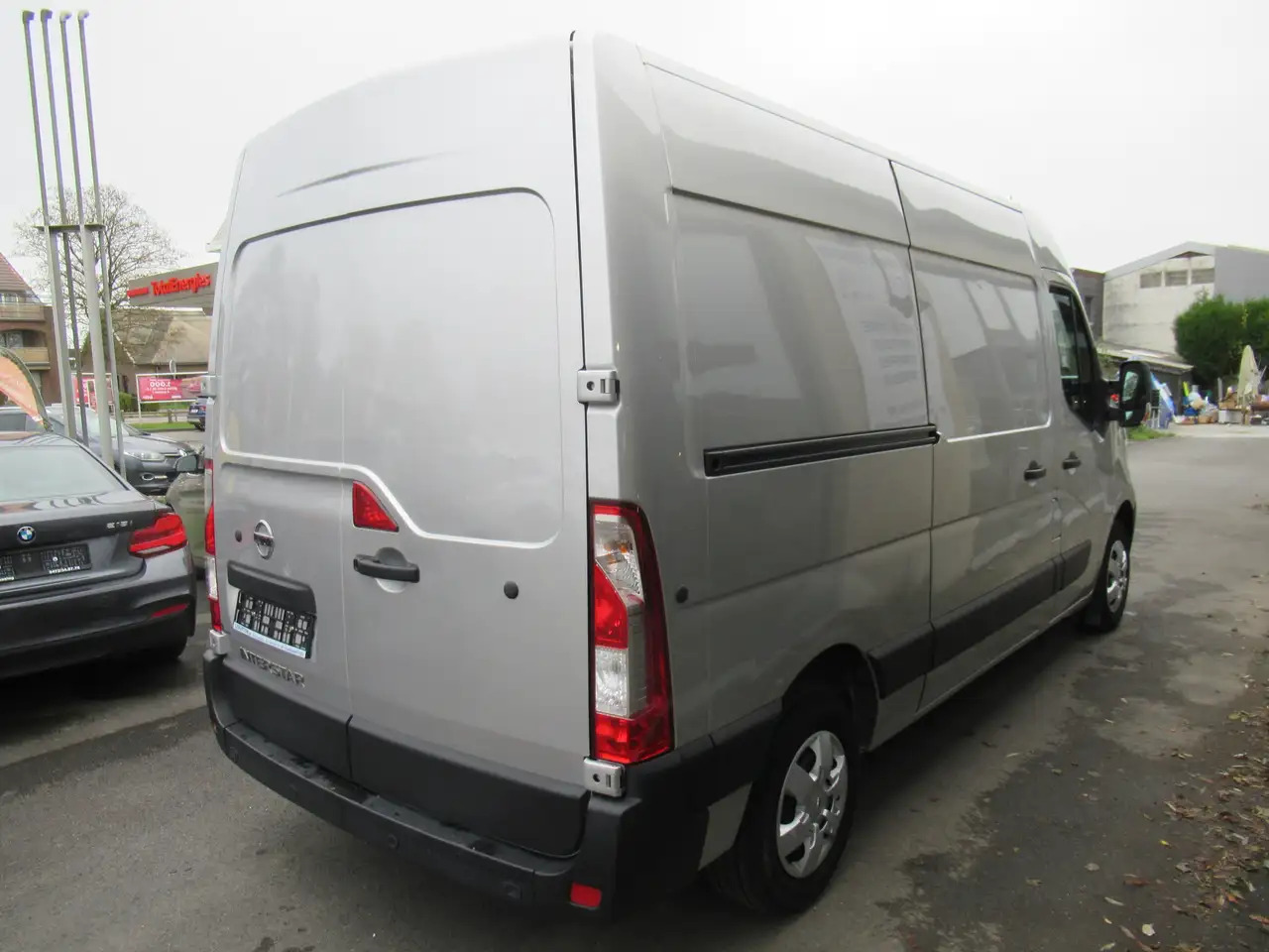 Nissan Interstar L2H2 clim navi 16500€+tva/btw - Gesloten bestelwagen: afbeelding 2 Nissan Interstar L2H2 clim navi 16500€+tva/btw - Gesloten bestelwagen: afbeelding 2