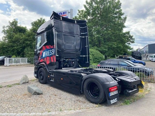 DAF XG 530 FT Vollluft Leder Kamera SpurH DAF XG 530 FT Vollluft Leder Kamera - Trekker: afbeelding 5 DAF XG 530 FT Vollluft Leder Kamera SpurH DAF XG 530 FT Vollluft Leder Kamera - Trekker: afbeelding 5