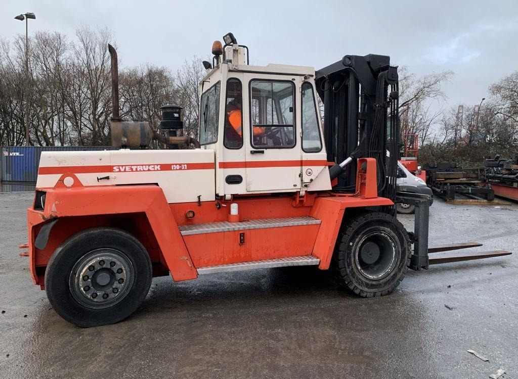 Svetruck 13,6-120-32 - Diesel heftruck: afbeelding 5 Svetruck 13,6-120-32 - Diesel heftruck: afbeelding 5