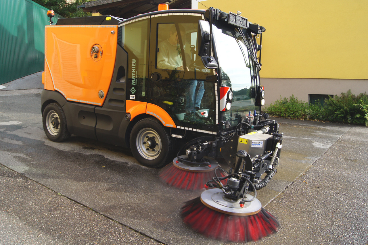 MATHIEU Azura Flex MC210 3-rd brush / EURO 6 - Veegwagen: afbeelding 2 MATHIEU Azura Flex MC210 3-rd brush / EURO 6 - Veegwagen: afbeelding 2