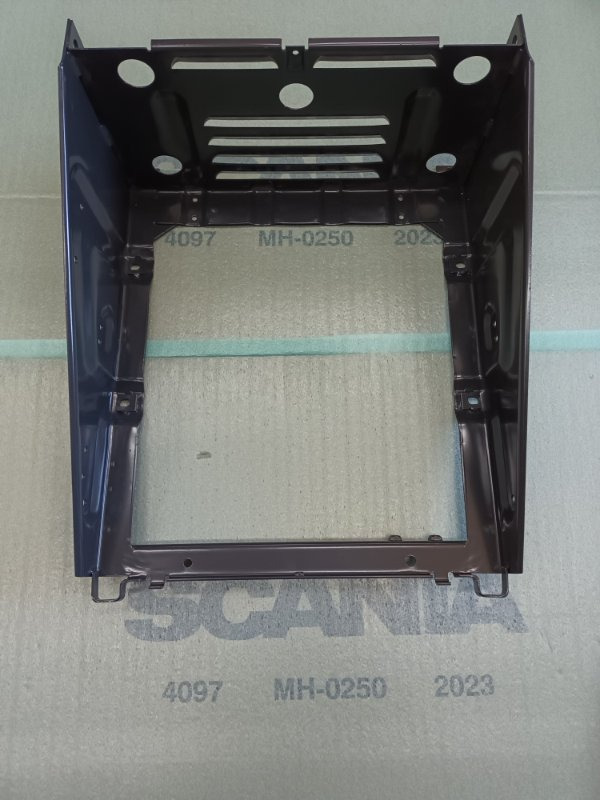 SCANIA BATTERY BOX - 367510 - Batterij voor Vrachtwagen: afbeelding 1 SCANIA BATTERY BOX - 367510 - Batterij voor Vrachtwagen: afbeelding 1