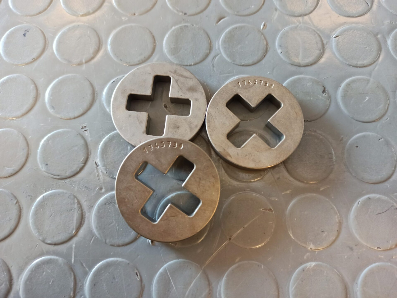 SCANIA CLUTCH - 1745730 - Koppeling en onderdelen voor Vrachtwagen: afbeelding 1 SCANIA CLUTCH - 1745730 - Koppeling en onderdelen voor Vrachtwagen: afbeelding 1