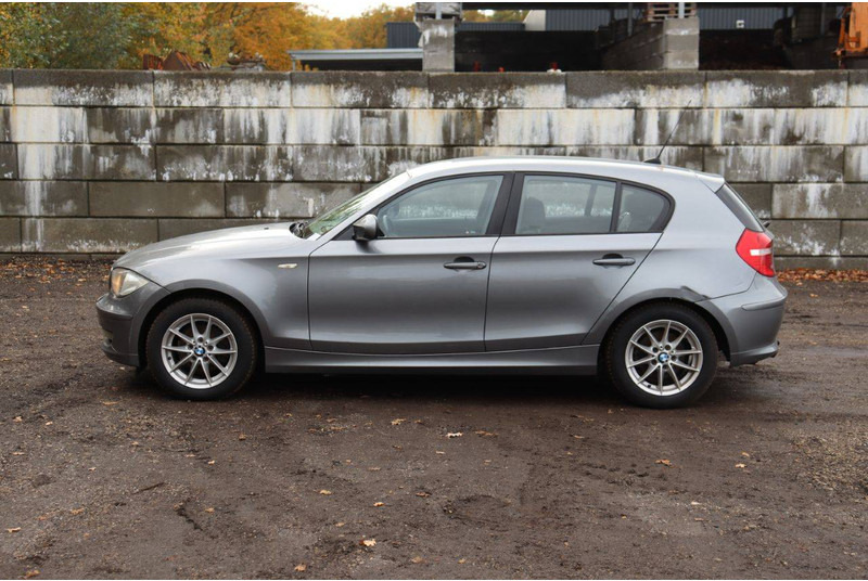 BMW 1 Serie 116i - Sedan: afbeelding 2 BMW 1 Serie 116i - Sedan: afbeelding 2