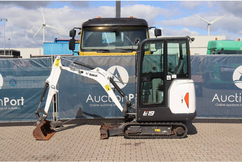 Bobcat E19 Compact Excavator - Minigraafmachine: afbeelding 2 Bobcat E19 Compact Excavator - Minigraafmachine: afbeelding 2