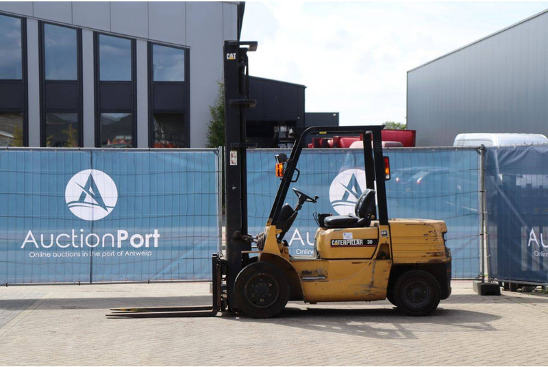 Caterpillar DP30 - Diesel heftruck: afbeelding 1 Caterpillar DP30 - Diesel heftruck: afbeelding 1