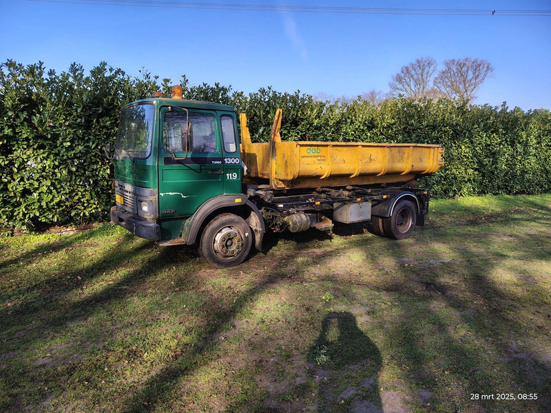 DAF 1300 - Vrachtwagen met open laadbak: afbeelding 1 DAF 1300 - Vrachtwagen met open laadbak: afbeelding 1