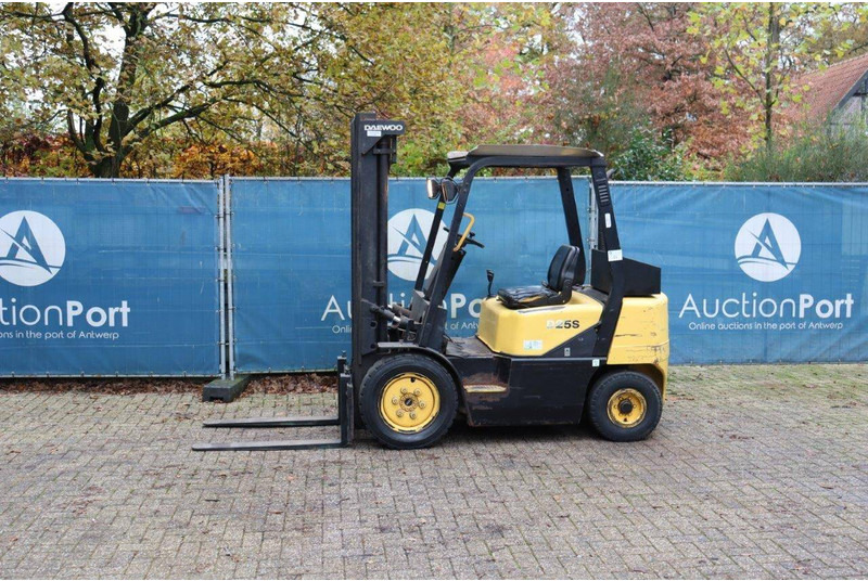 Daewoo D25-3 - Diesel heftruck: afbeelding 1 Daewoo D25-3 - Diesel heftruck: afbeelding 1