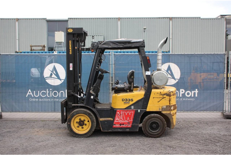 Daewoo D33S-3 - LPG heftruck: afbeelding 2 Daewoo D33S-3 - LPG heftruck: afbeelding 2