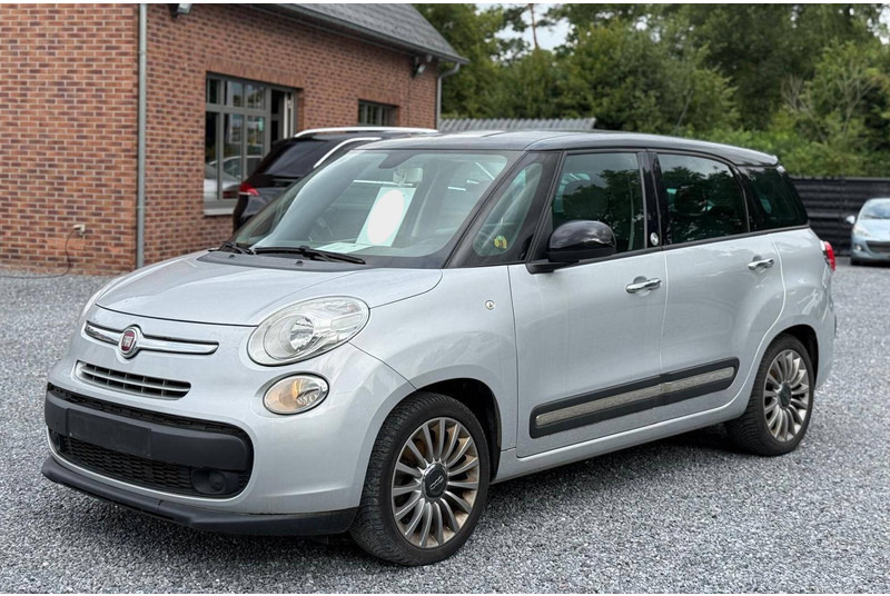 Fiat 500L (I) Living _ 1.6 MultiJet 16v - Sedan: afbeelding 1 Fiat 500L (I) Living _ 1.6 MultiJet 16v - Sedan: afbeelding 1