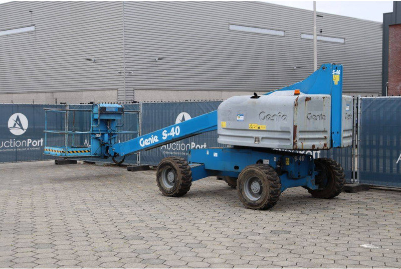 Genie S-40 - Telescoophoogwerker: afbeelding 4 Genie S-40 - Telescoophoogwerker: afbeelding 4