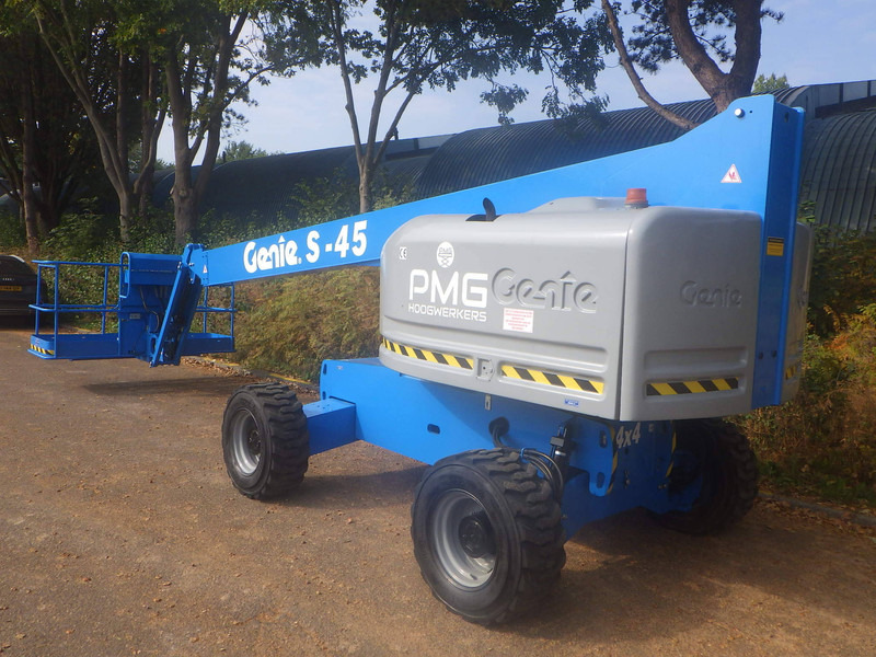 Genie S-45 - Telescoophoogwerker: afbeelding 2 Genie S-45 - Telescoophoogwerker: afbeelding 2
