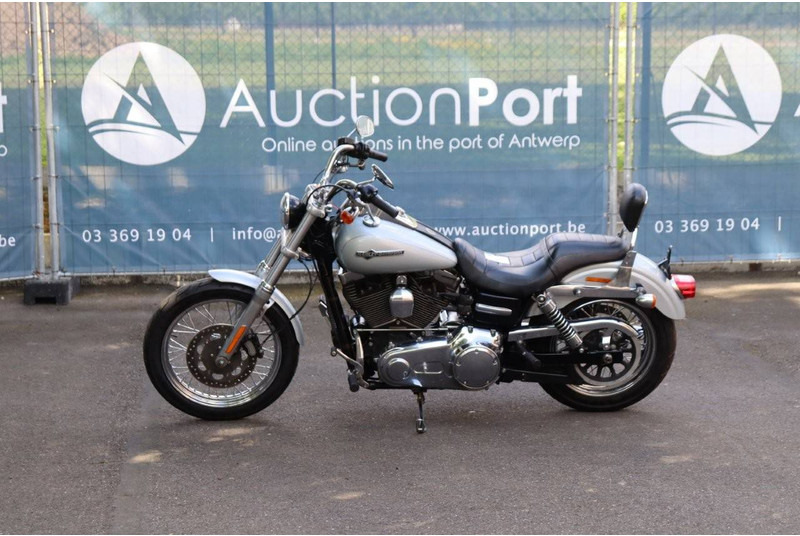 Harley-Davidson Super Glide Custom - Motorfiets: afbeelding 1 Harley-Davidson Super Glide Custom - Motorfiets: afbeelding 1