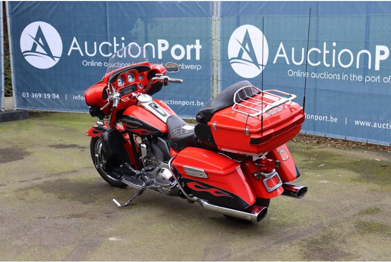 Harley-Davidson Ultra Glide CVO - Motorfiets: afbeelding 4 Harley-Davidson Ultra Glide CVO - Motorfiets: afbeelding 4