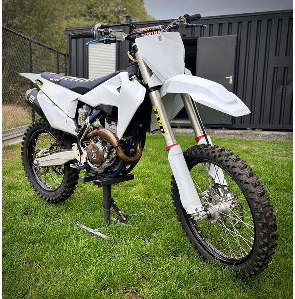 Husqvarna 250 F - Motorfiets: afbeelding 4 Husqvarna 250 F - Motorfiets: afbeelding 4