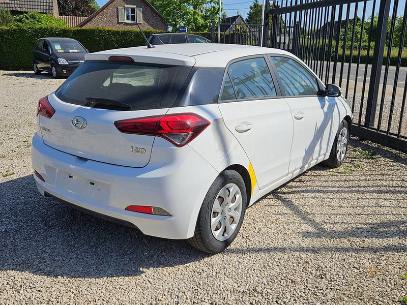 Hyundai i20 (II) 1.2 - Sedan: afbeelding 4 Hyundai i20 (II) 1.2 - Sedan: afbeelding 4