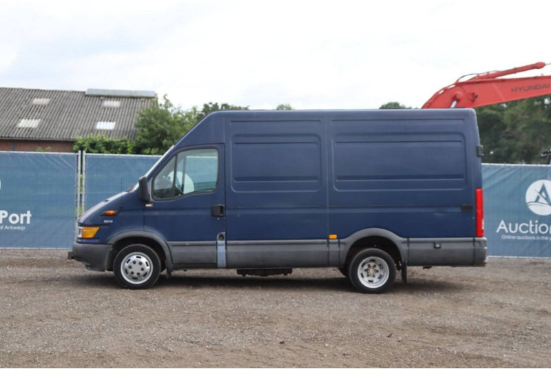 Iveco 35C 13 - Gesloten bestelwagen: afbeelding 2 Iveco 35C 13 - Gesloten bestelwagen: afbeelding 2