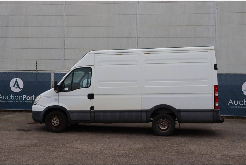 Iveco Daily 35S13 - Gesloten bestelwagen: afbeelding 3 Iveco Daily 35S13 - Gesloten bestelwagen: afbeelding 3
