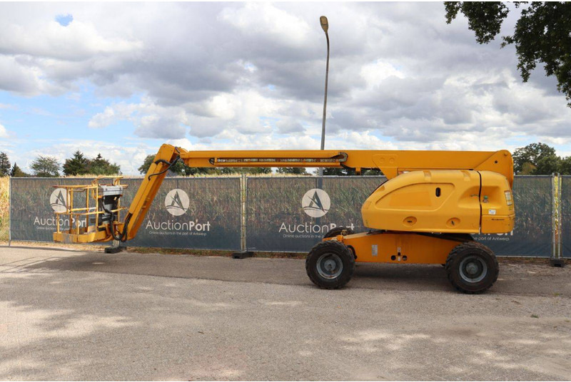 JLG 460SJ - Telescoophoogwerker: afbeelding 2 JLG 460SJ - Telescoophoogwerker: afbeelding 2