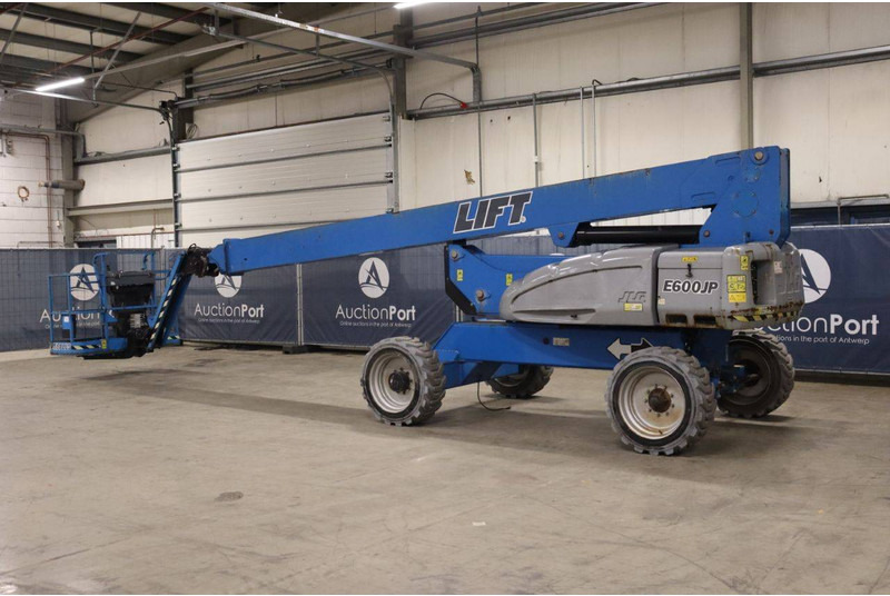 JLG E600JP - Telescoophoogwerker: afbeelding 4 JLG E600JP - Telescoophoogwerker: afbeelding 4