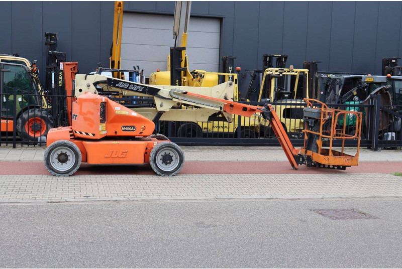 JLG M450AJ - Knikarmhoogwerker: afbeelding 1 JLG M450AJ - Knikarmhoogwerker: afbeelding 1