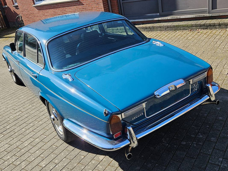 Jaguar XJ 4.2 Manual 4-Speed Overdrive - Sedan: afbeelding 4 Jaguar XJ 4.2 Manual 4-Speed Overdrive - Sedan: afbeelding 4