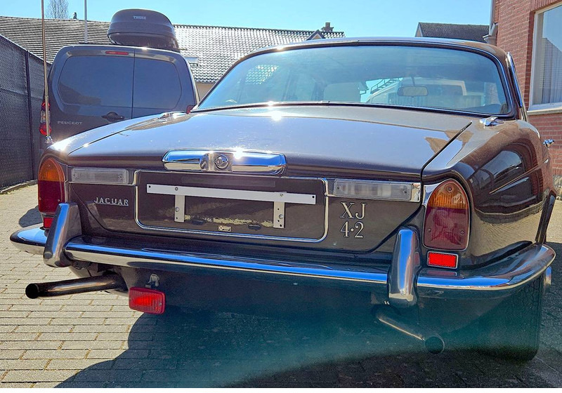 Jaguar 'XJ (series II) 4.2 Automatic - Sedan: afbeelding 3 Jaguar 'XJ (series II) 4.2 Automatic - Sedan: afbeelding 3