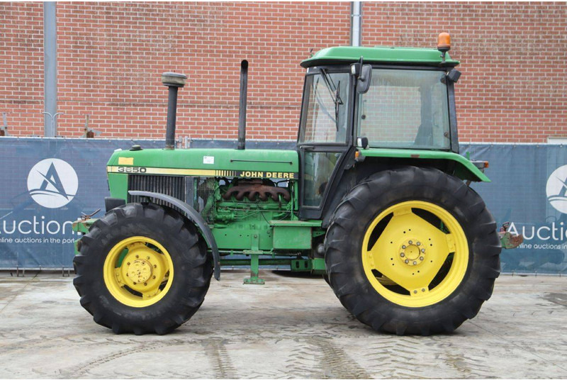 John Deere 3650 - Tractor: afbeelding 2 John Deere 3650 - Tractor: afbeelding 2