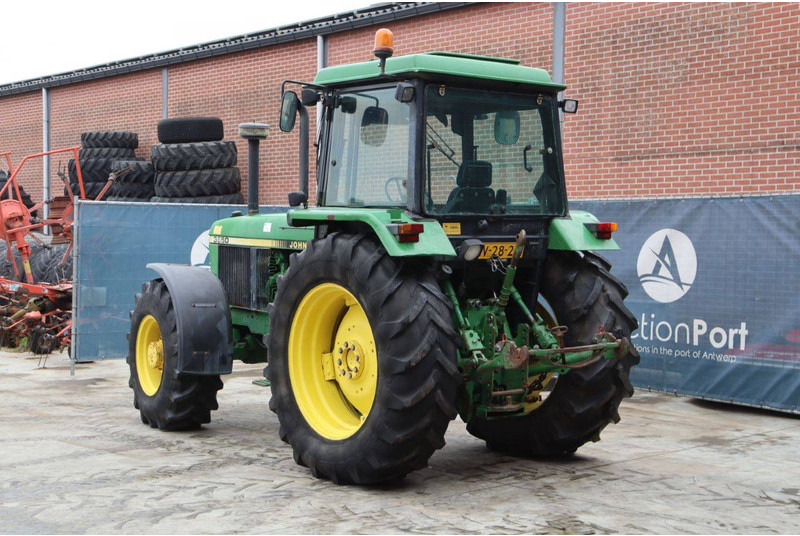 John Deere 3650 - Tractor: afbeelding 4 John Deere 3650 - Tractor: afbeelding 4