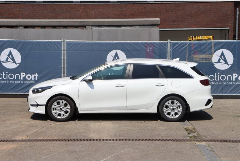 Kia Ceed Sportswagon - Sedan: afbeelding 2 Kia Ceed Sportswagon - Sedan: afbeelding 2