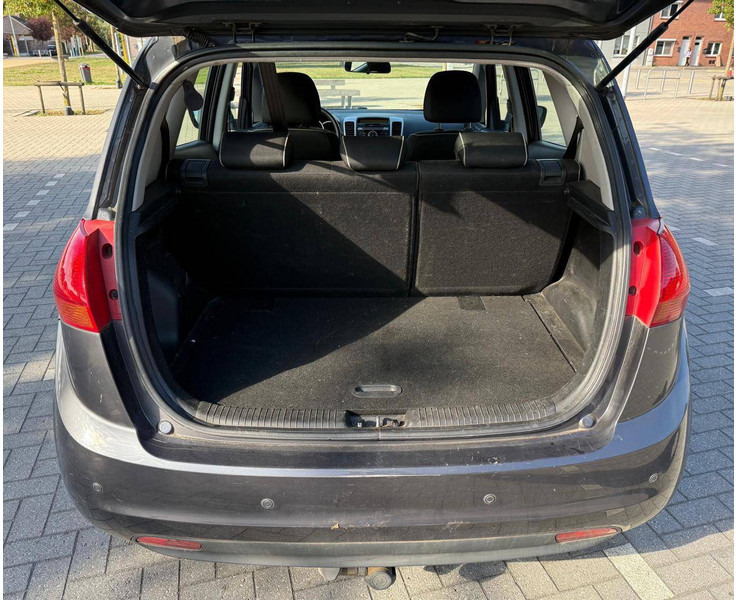 Sedan Kia Venga (I) 1.4 CVVT: afbeelding 13