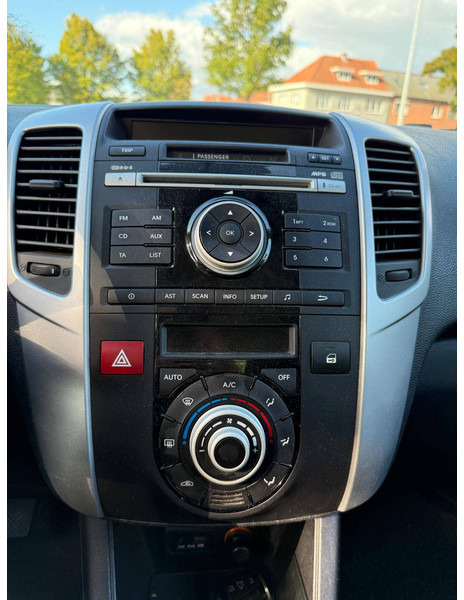 Sedan Kia Venga (I) 1.4 CVVT: afbeelding 18