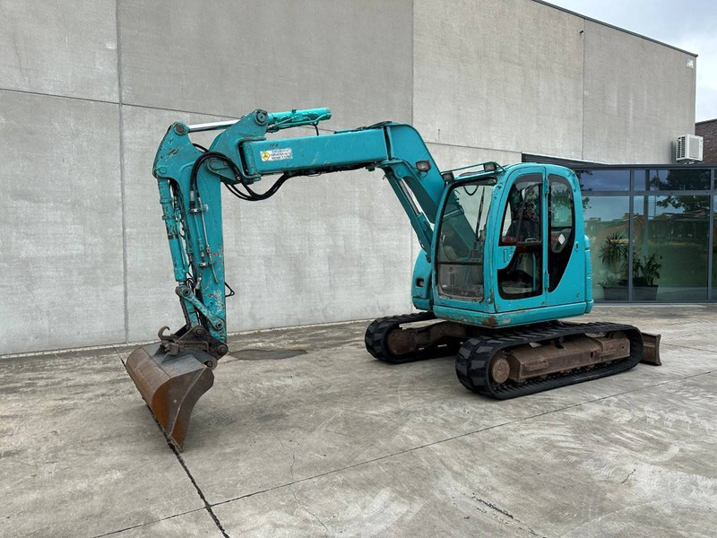 Kobelco SK70SR - Rupsgraafmachine: afbeelding 1 Kobelco SK70SR - Rupsgraafmachine: afbeelding 1