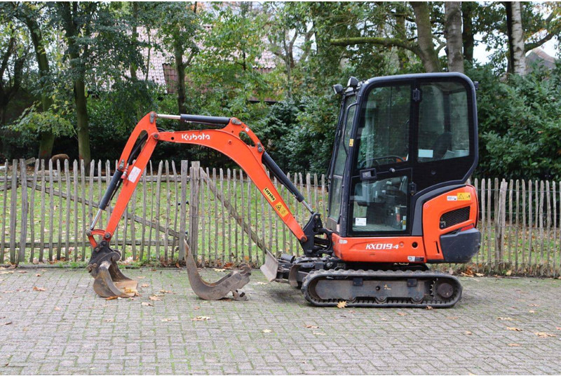 Kubota KX019-4 - Minigraafmachine: afbeelding 1 Kubota KX019-4 - Minigraafmachine: afbeelding 1