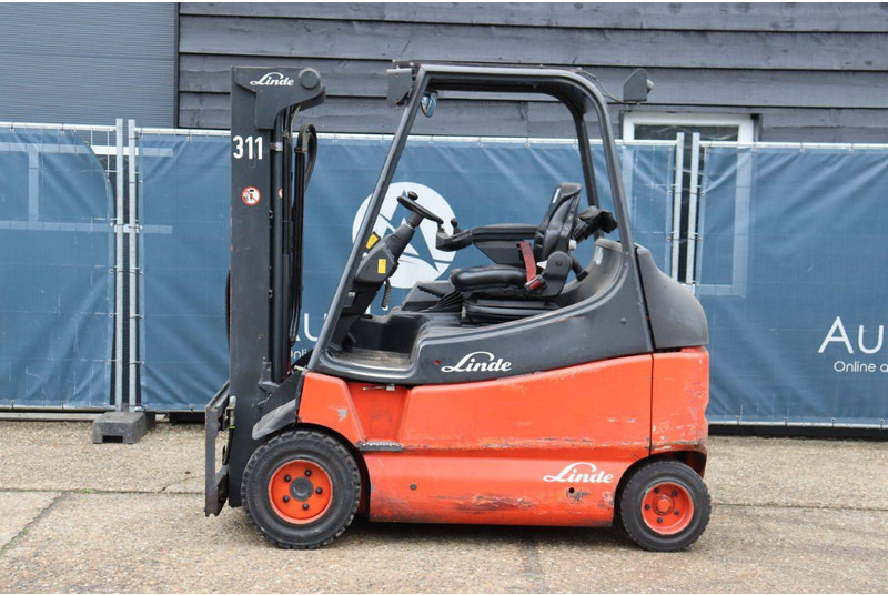 Linde E30/03/600 - Elektrische heftruck: afbeelding 2 Linde E30/03/600 - Elektrische heftruck: afbeelding 2