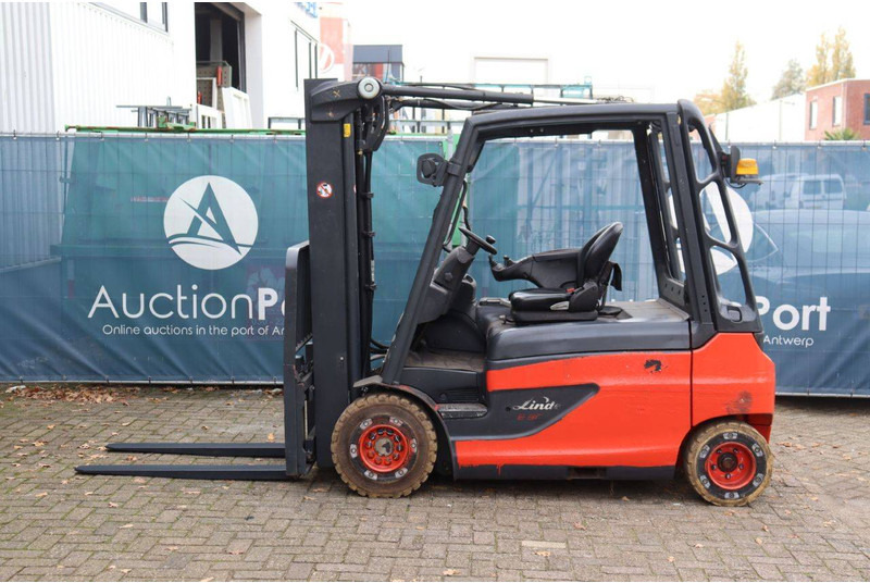 Linde E30 - Elektrische heftruck: afbeelding 2 Linde E30 - Elektrische heftruck: afbeelding 2