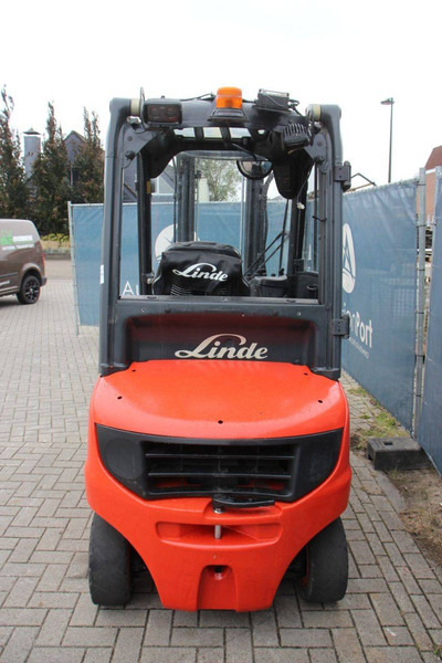 Linde H20D-01 - Diesel heftruck: afbeelding 4 Linde H20D-01 - Diesel heftruck: afbeelding 4