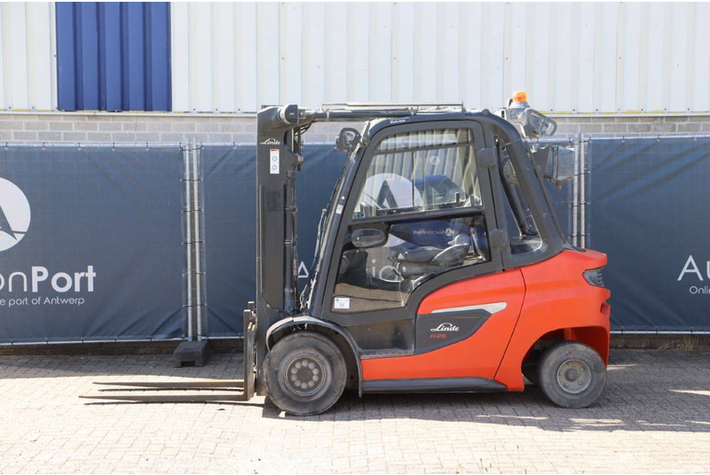 Linde H25D-01/600 - Diesel heftruck: afbeelding 2 Linde H25D-01/600 - Diesel heftruck: afbeelding 2