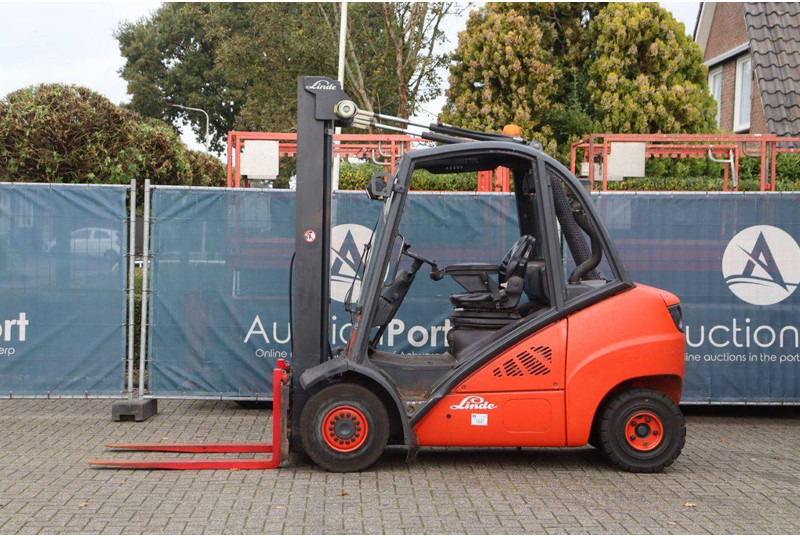 Linde H35D-01 - Diesel heftruck: afbeelding 2 Linde H35D-01 - Diesel heftruck: afbeelding 2