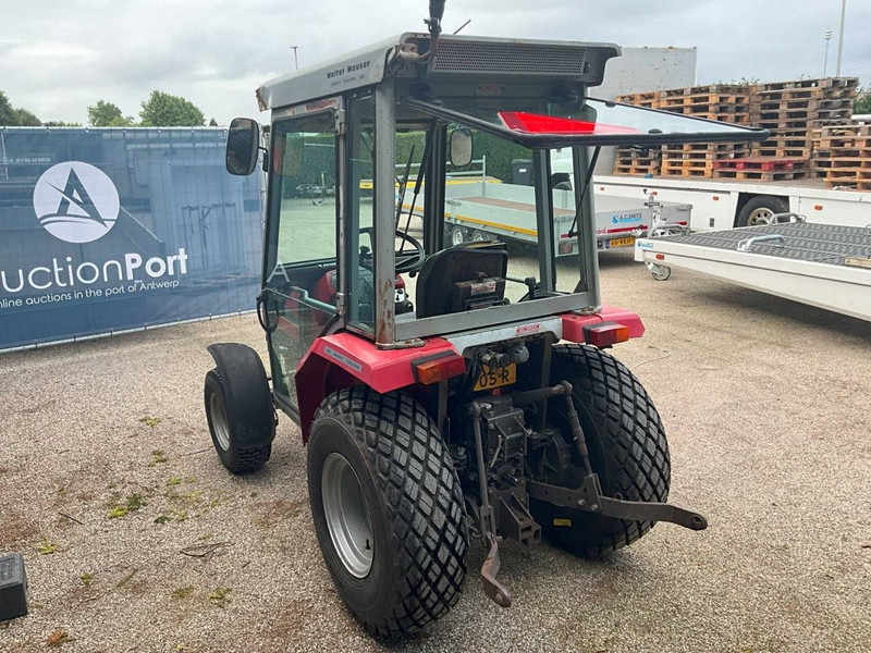 Massey Ferguson 1230 - Tractor: afbeelding 5 Massey Ferguson 1230 - Tractor: afbeelding 5