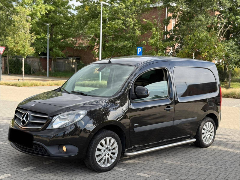Mercedes-Benz Citan 111 CDI - Sedan: afbeelding 1 Mercedes-Benz Citan 111 CDI - Sedan: afbeelding 1