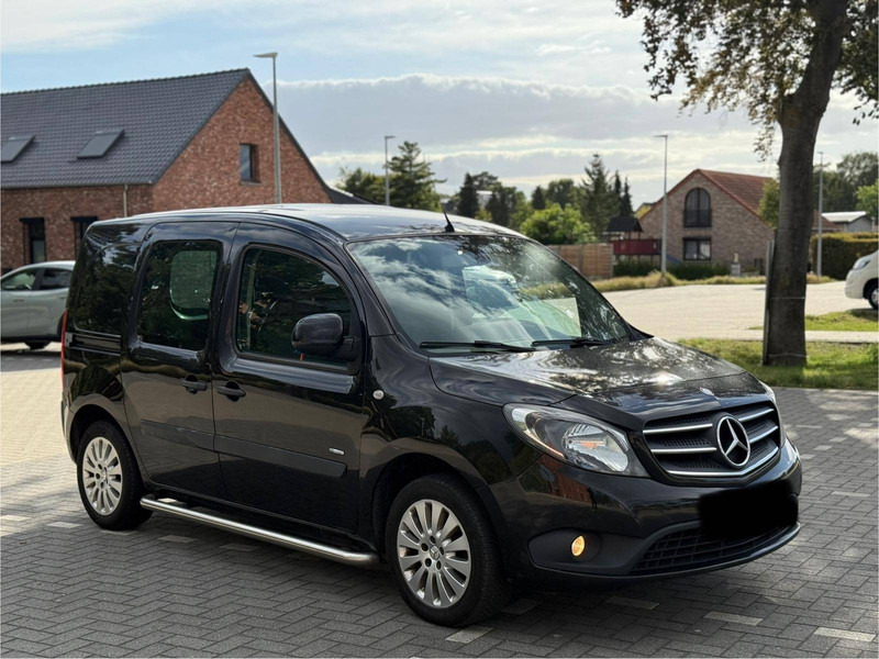 Mercedes-Benz Citan 111 CDI - Sedan: afbeelding 4 Mercedes-Benz Citan 111 CDI - Sedan: afbeelding 4