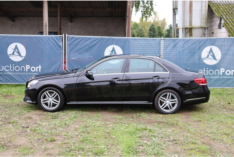 Mercedes-Benz E-Klasse 350 BLUETEC - Sedan: afbeelding 2 Mercedes-Benz E-Klasse 350 BLUETEC - Sedan: afbeelding 2
