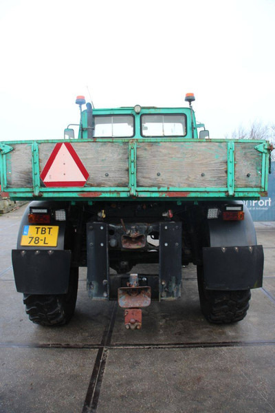 Mercedes-Benz Unimog 1300 - Vrachtwagen met open laadbak: afbeelding 4 Mercedes-Benz Unimog 1300 - Vrachtwagen met open laadbak: afbeelding 4