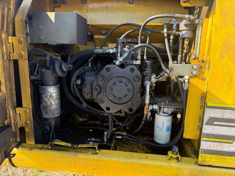 New Holland E215 - Rupsgraafmachine: afbeelding 4 New Holland E215 - Rupsgraafmachine: afbeelding 4