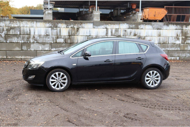 Opel Astra - Sedan: afbeelding 1 Opel Astra - Sedan: afbeelding 1