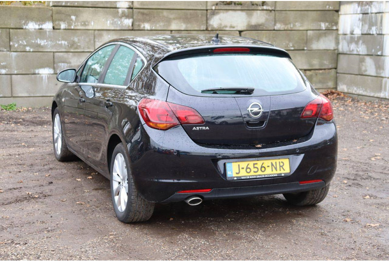 Opel Astra - Sedan: afbeelding 4 Opel Astra - Sedan: afbeelding 4